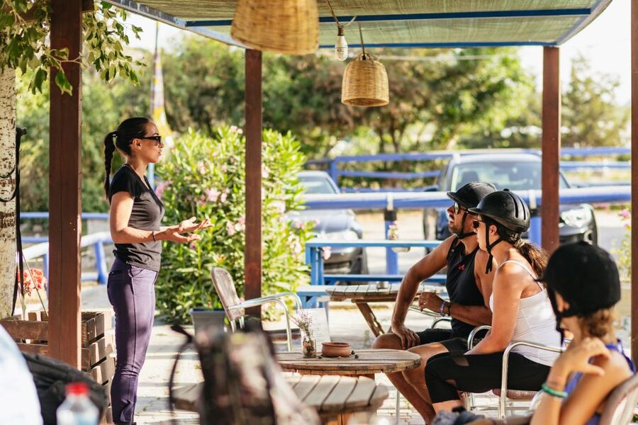 Heraklion: Finikia Horse Riding Tour with Lunch or Dinner - Morning light, sunset, or a moonlit return