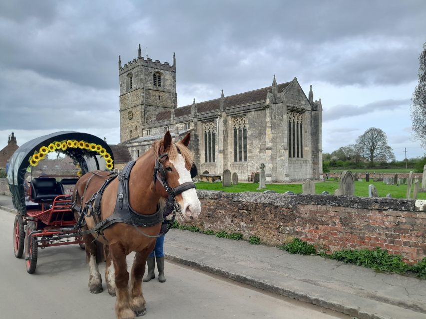 Horse drawn carriage ride and Picnic Hamper - Leaving Skipwith by horse and carriage