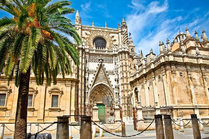 Horse-Drawn Carriage Ride Through Seville - Key points to know before you book