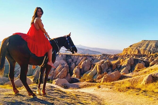 Horse Riding in Cappadocia in fairy chimeys - Sunset Point and the final photographs