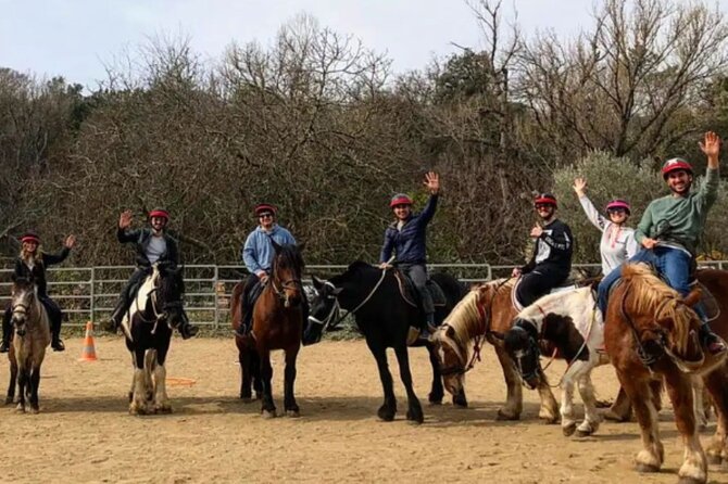Horse riding in the vineyards of Grimaud + wine tasting - Who will enjoy this horseback outing most?