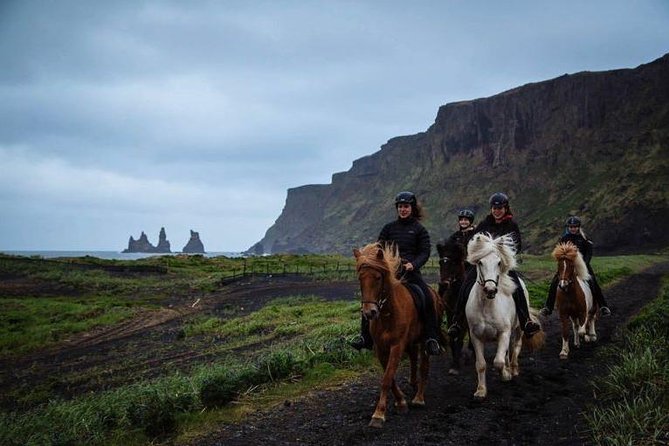 Horse Riding on the Black Sand Beach and Free Hotel Transfers - Timing your ride for the best photographs