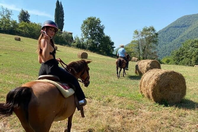 Horseback ride and Poolside Day chillout with Tuscan Lunch - Key points to know before you book