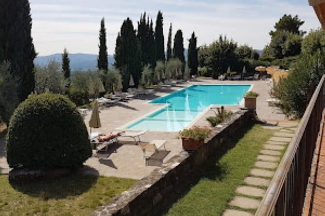 Horseback ride and Poolside Day chillout with Tuscan Lunch - A country home with time to slow down