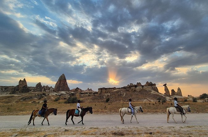 Horseback Ride in Göreme Valleys Cappadocia 2 hours - Pickup, timing, and what to wear