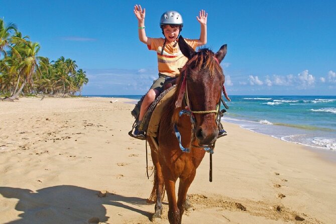 Horseback Riding along the Beach - Arriving at Macao Beach around noon