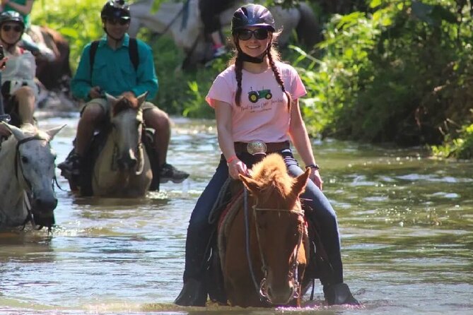 Horseback Riding along the Beach - Safety, guides, and the group of up to 32