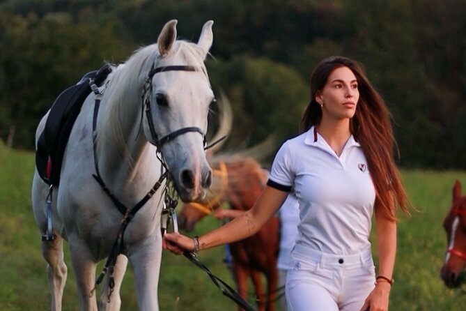 Horseback riding for experts between the lake and the mountains - Riding above Galbiate between two Italian lakes