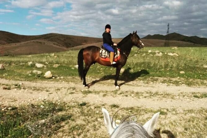 Horseback Riding in a special agafay desert - What the guide experience may be like
