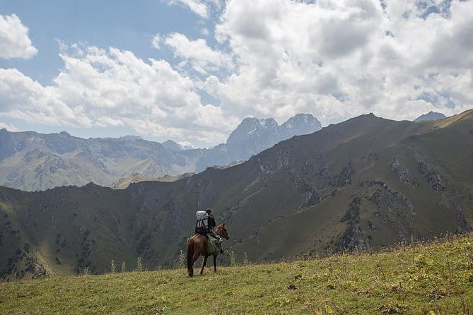 Horseback Riding in Alay Valley - Day three, the scenery of Tuyuk Canyon