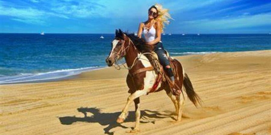 Horseback riding in Boavista for beginners - Riding the beach at a gentle pace