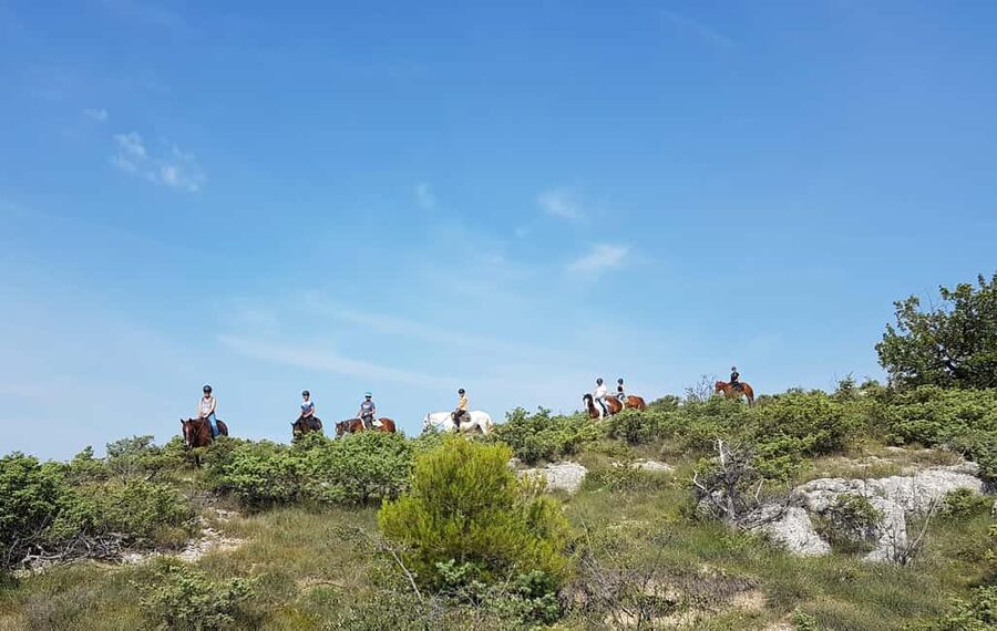 Horseback riding in Provence Luberon - Hills, rugged ground, and the big Luberon views