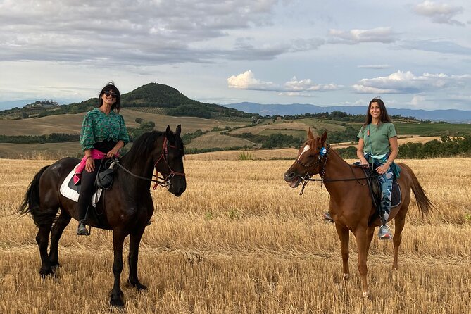 Horseback riding in the hills of Montepulciano in Tuscany - The farm animals add a second experience
