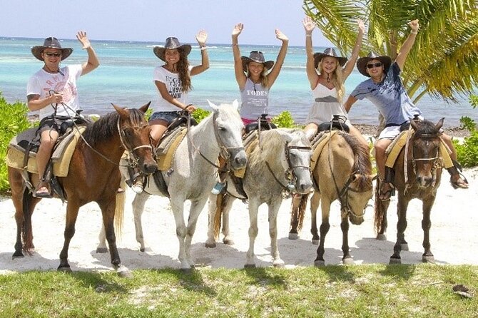 Horseback Riding on the Beach Free Transportation - Water, fruit, and the Indigenous Eyes reserve