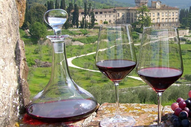 Horseback riding & Wine Tasting and snack Lunch at noble Estate - From the stable to a historic Tuscan estate