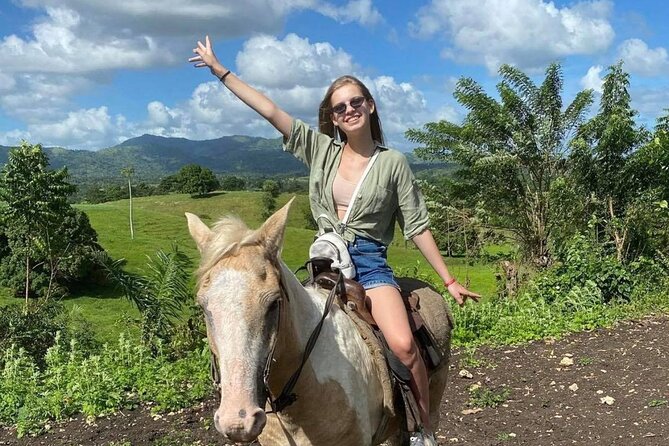 Horseback Riding with Pickup from Punta Cana - Meeting the horses at Rancho Papito