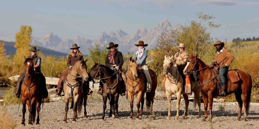 Jackson Hole: Dinner Cookout & Bridger-Teton Horseback Ride - Sitting down to a Western cookout