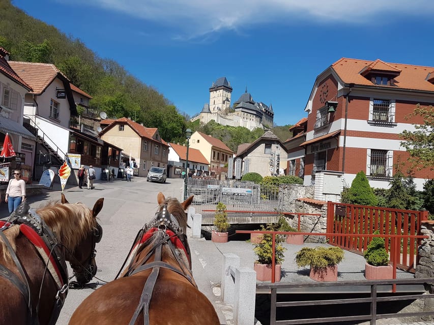 Karlštejn castle by horse carriage - Combining the ride with a full Karlštejn day