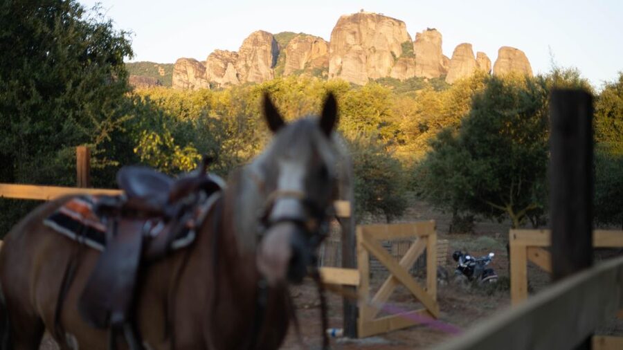 Kastraki: Meteora Sunset Horseback Riding - Sunset light, quiet trails, and the best photographs