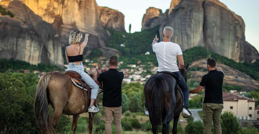 Kastraki: Meteora Sunset Horseback Riding - Meeting the horses and getting ready