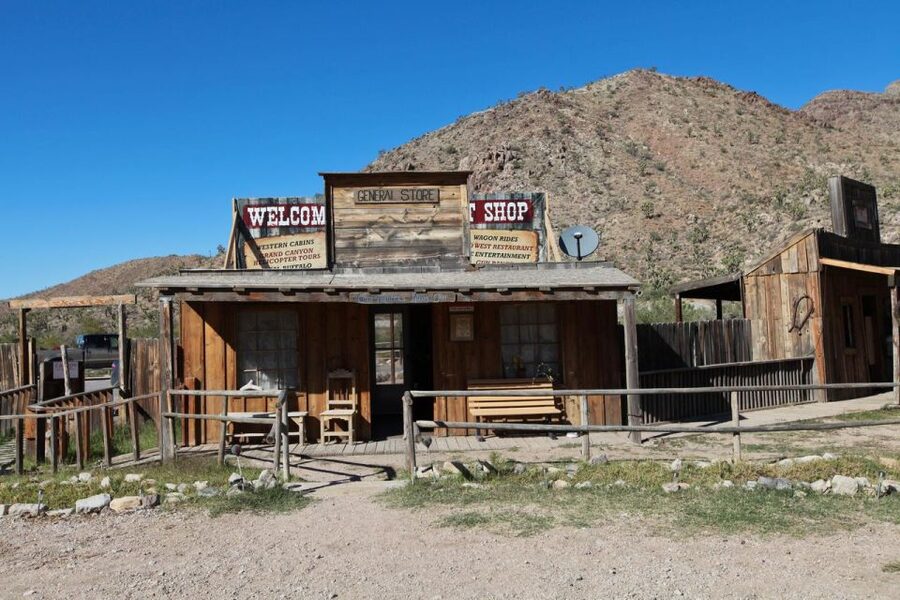 Las Vegas: Grand Canyon Ranch Tour with Horseback/Wagon Ride - Horseback riding to Buffalo Point