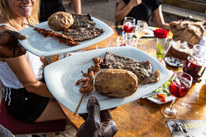 Mallorca Evening Tour: Horseback Riding, Dinner and Dance - Barbecue Dinner and Sangria at the Ranch