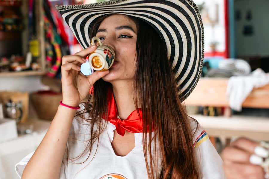 Medellin: Coffee Tour, Horseback Arrival, and Sugar Cane - A family farm with wide mountain views