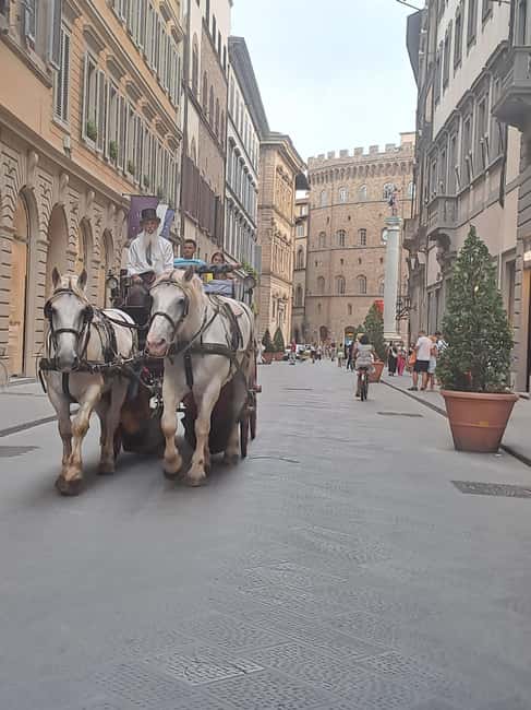 Medieval Carriage Ride: Check out Florence like a traveler from the past - What the carriage changes about Florence