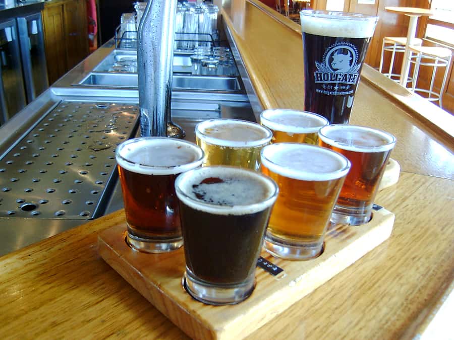 Melbourne: Full-Day Horses, Wine, and Beer Tour - Lunch at Gisborne Peak Estate