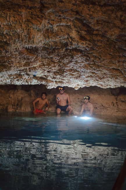 Mérida: Jungle & Cenotes Tour with Horseriding & Lunch - Meeting the Guide at Hacienda Sotuta de Peón