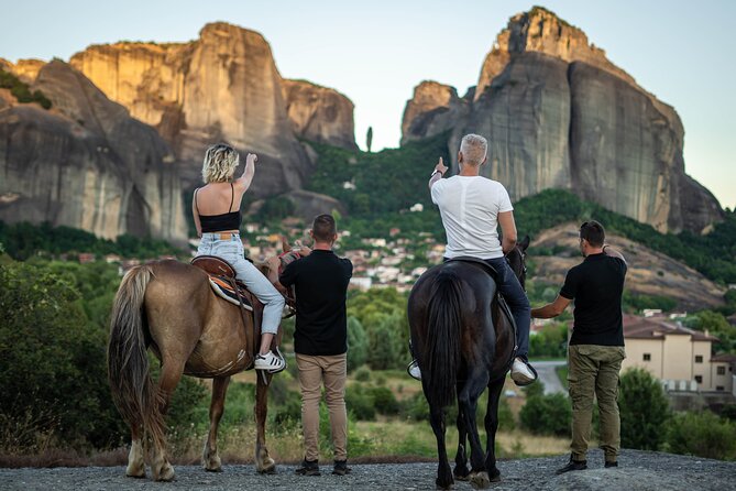 Mystical Sunset Horseback Ride in Meteora: 1-Hour Adventure - Meeting in Kastraki and Getting Oriented