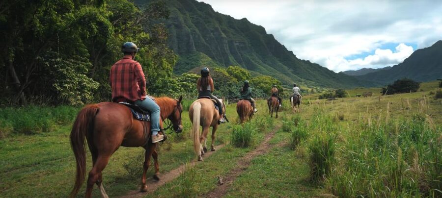 Oahu: Kualoa Hills and Valleys Horseback Riding Tour - Kualoa and Kaʻaʻawa Valley views