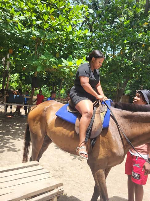 Ocho Rios : Bamboo River Rafting and HorseBack Riding - Who will enjoy this best?