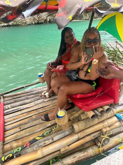 Ocho Rios : Bamboo River Rafting and HorseBack Riding - The human side of the outing