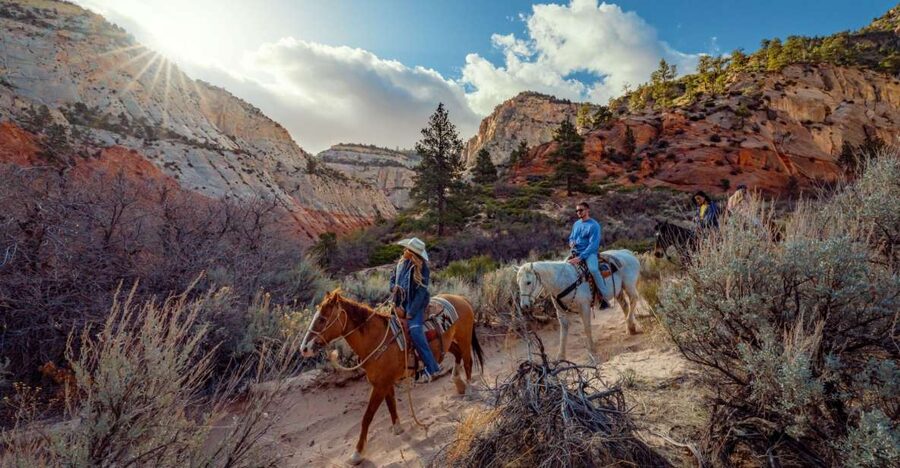 Orderville: East Zion Park White Mountain Horseback Tour - Why this one-hour ride works so well