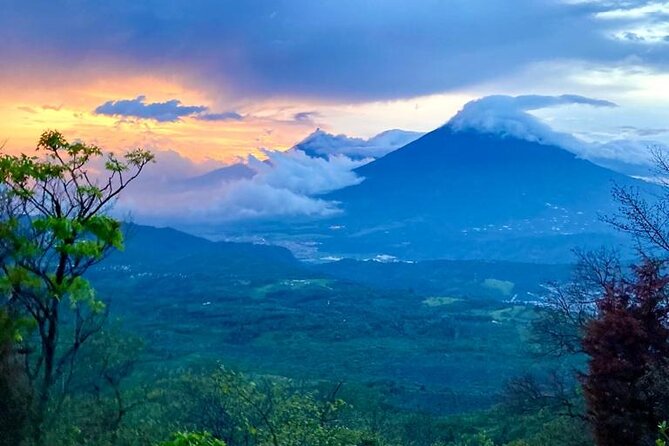 Pacaya Volcano Luxury Sunset Horseback Riding Tour/ Dinner Cooked by-Lava Chef - Riding toward Pacaya on a Guatemalan horse