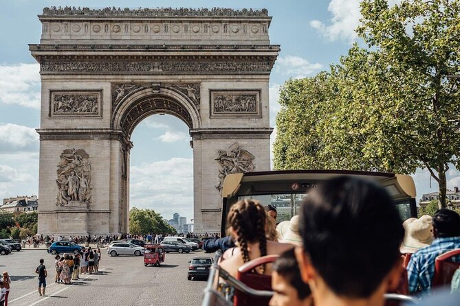 Paris Private Romantic Horse & Carriage Ride - The grand avenues near the Champs-Elysées