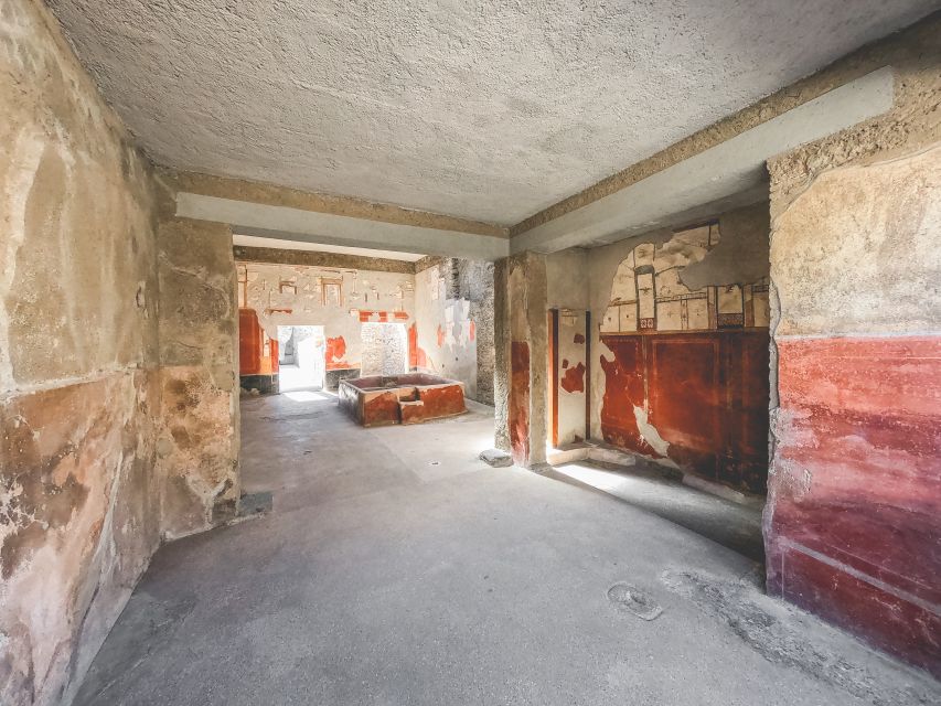 Pompeii: Ruins Tour and Mount Vesuvius Horseback Ride - Meeting at Pompeii and getting started
