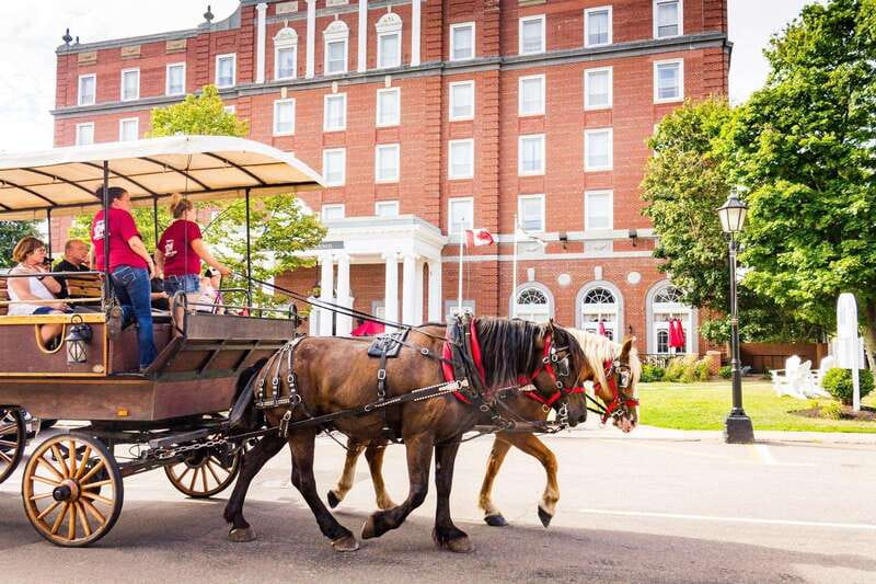 Prince Edward Island: Horse-Drawn Carriage Tour - How This Compares With Walking and Other City Tours