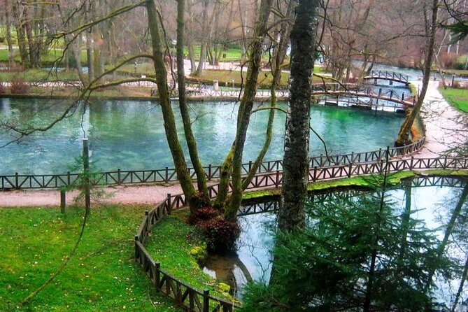 Private Carriage Ride in Vrelo Bosne Nature Park - Weather, timing, and practical planning