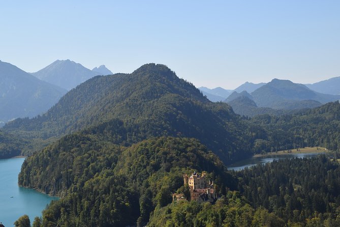 Private Guided Day Trip to Castle Neuschwanstein incl. Carriage Horse Ride - Oberammergau is the best place for lunch and browsing