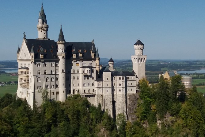 Private Guided Day Trip to Castle Neuschwanstein incl. Carriage Horse Ride - Alpsee offers a quieter view of the castle area