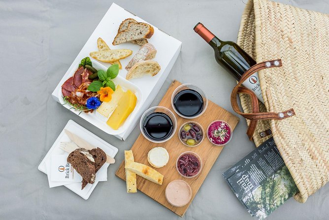 Private Tour - Horse Riding, Wine Tasting and Art Trail - The art stop gives the day cultural range