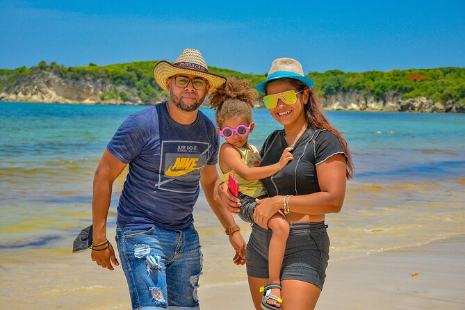 Punta Cana: 4 Hours Tour in Cueva Playa Horseback Riding - Guide quality and organization