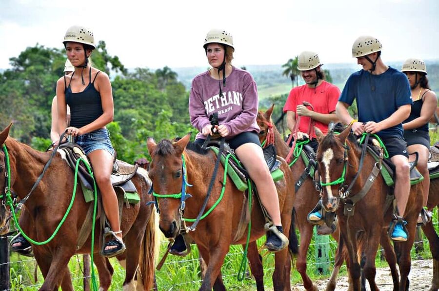 Punta Cana:Paseo en buggie ,caballo y ziplines en la selva - Three active outings at Hacienda Tuko