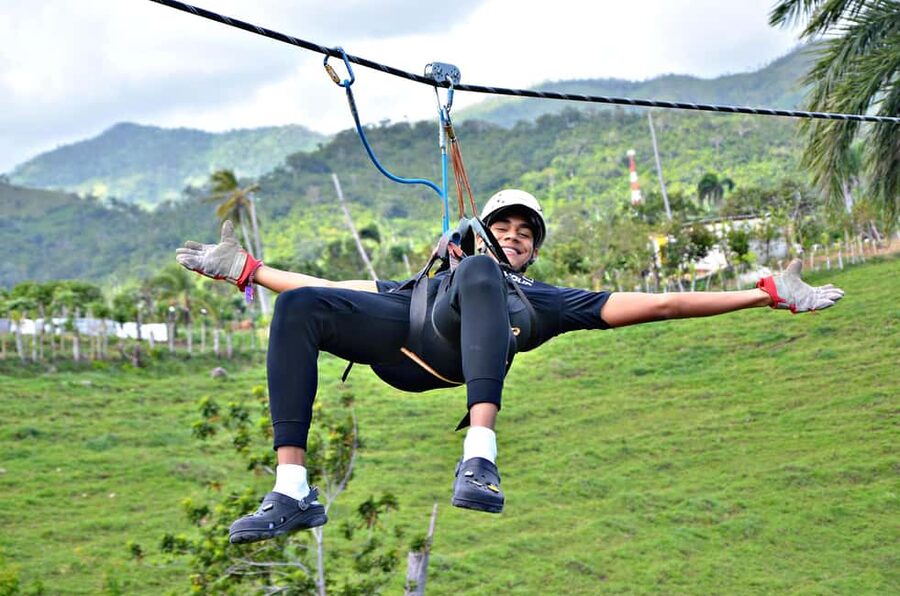 Punta Cana:Paseo en buggie ,caballo y ziplines en la selva - Is $90 a fair price?