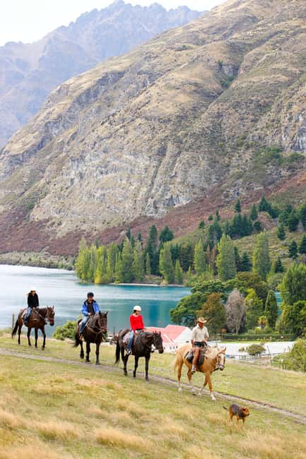 Queenstown: Walter Peak Horse Trek & Queenstown Lake Cruise - Meeting your horse at Walter Peak