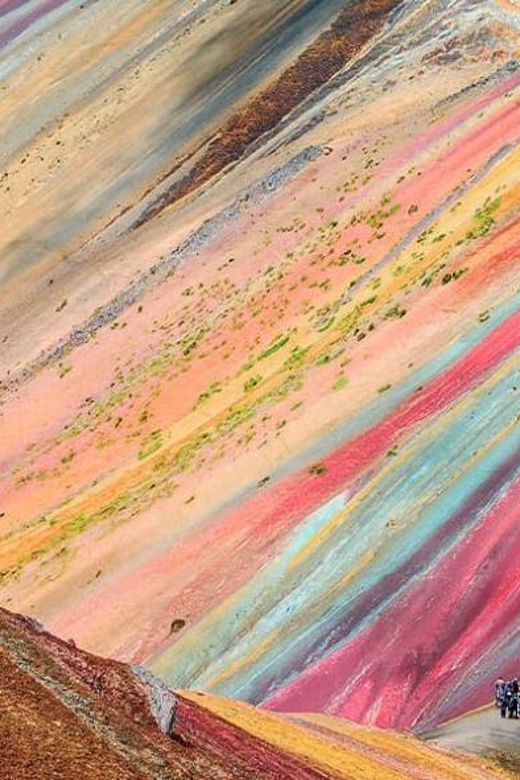 Rainbow mountain horseback riding tour + Buffet Lunch - Who Should Book This Ride