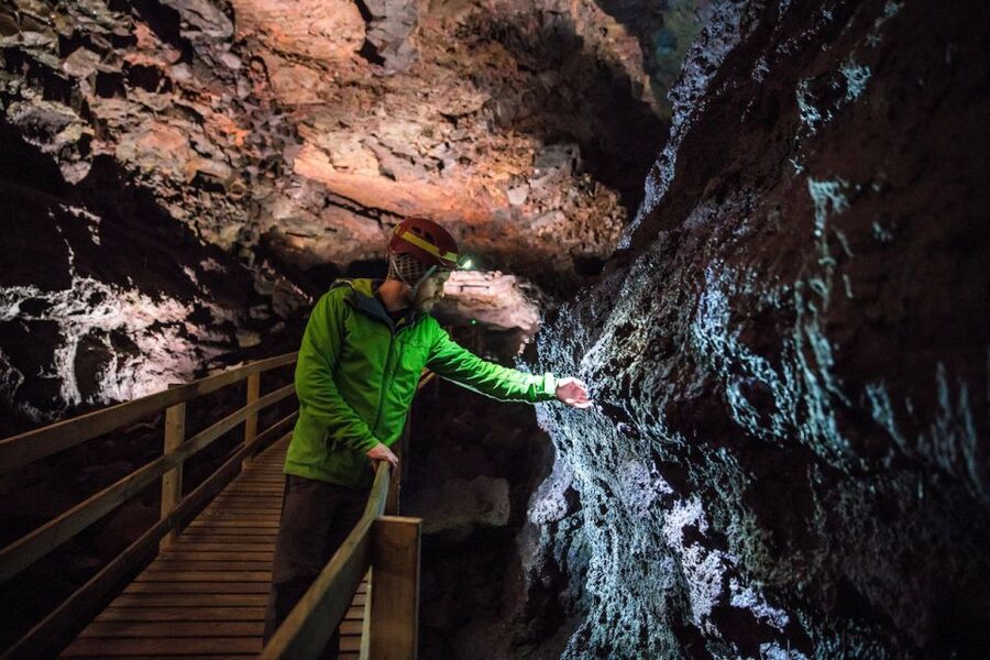 Reykjavik: Lava Cave, Hot Springs, Horses & Waterfalls Tour - Hraunfossar and Barnafoss deserve the longest outdoor stop