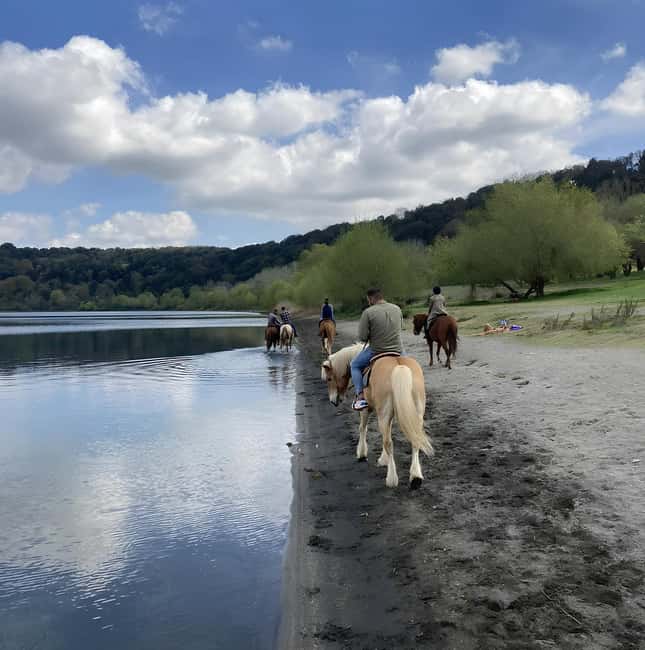 Rome: Lake Martignano Horseback Ride with Guide - Should you book the Lake Martignano ride?